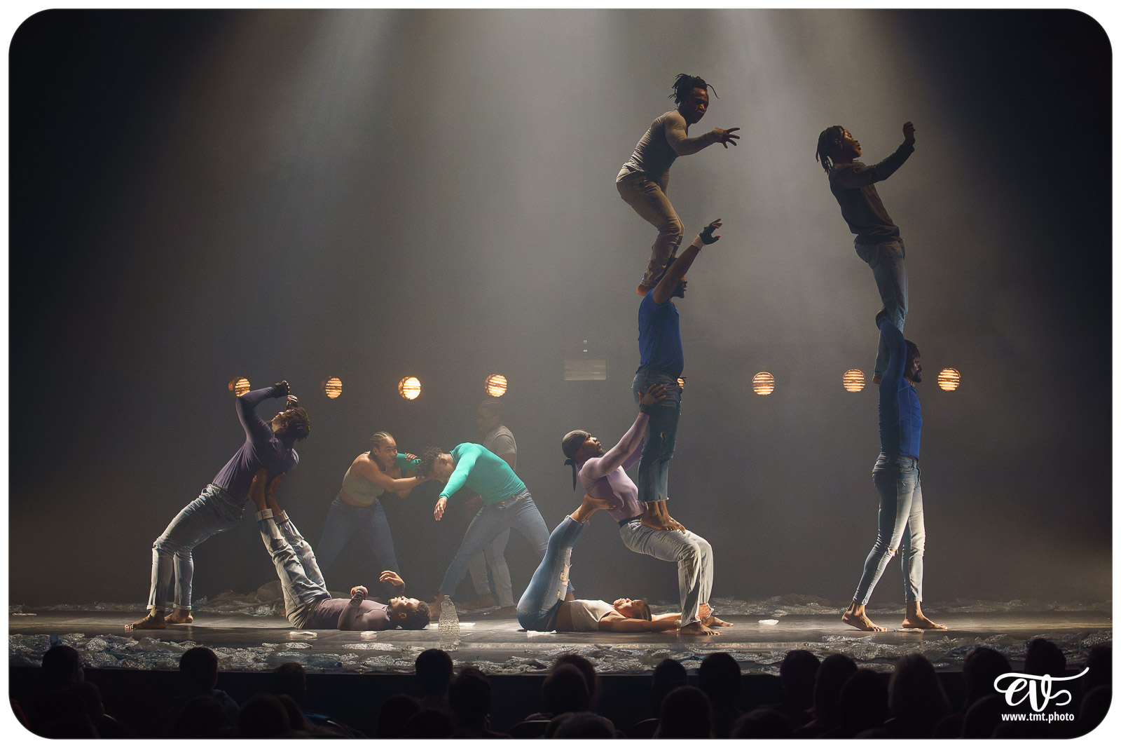 YÉ ! (L'EAU) (CIRCUS BAOBAB)